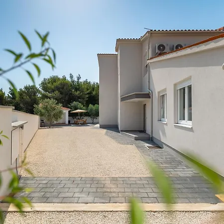 아파트 Family-friendly With Swimming Pool - 20909 메덜린