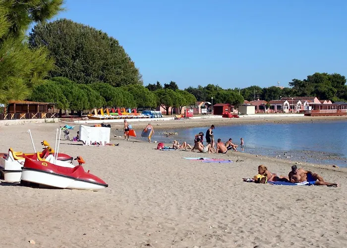 Family-friendly With Swimming Pool - 20909 메덜린