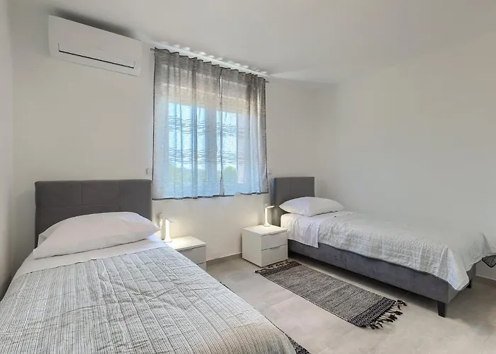 Family-friendly With Swimming Pool - 20909 아파트 *