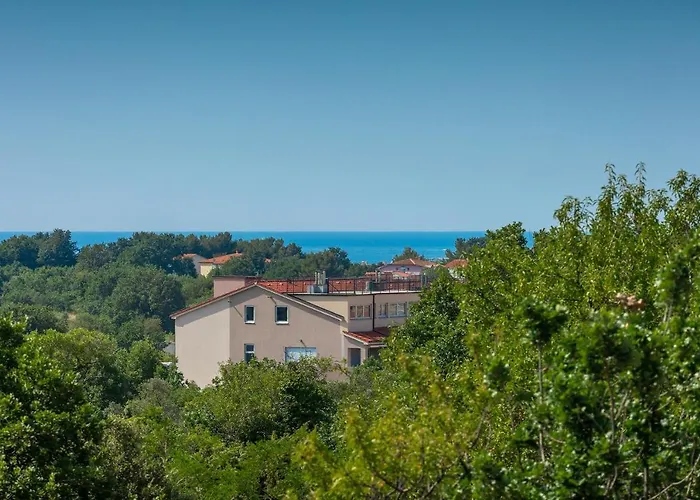 Family-friendly With Swimming Pool - 20909 메덜린